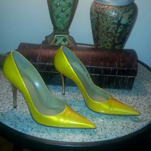 Stuart Weitzman Pumps