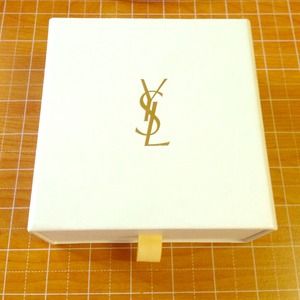 ✨NEW✨ YSL WASHCLOTH W/ LOGO