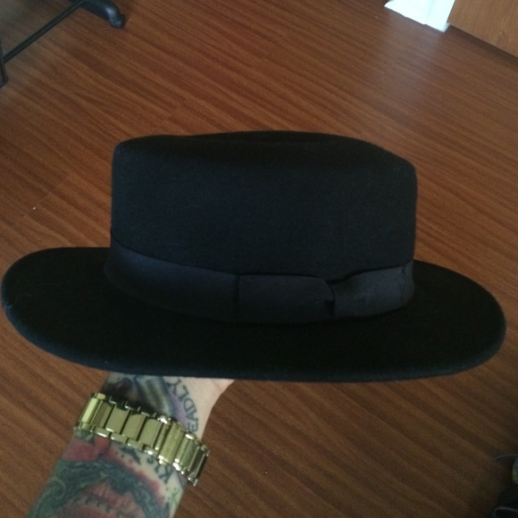 Black hat