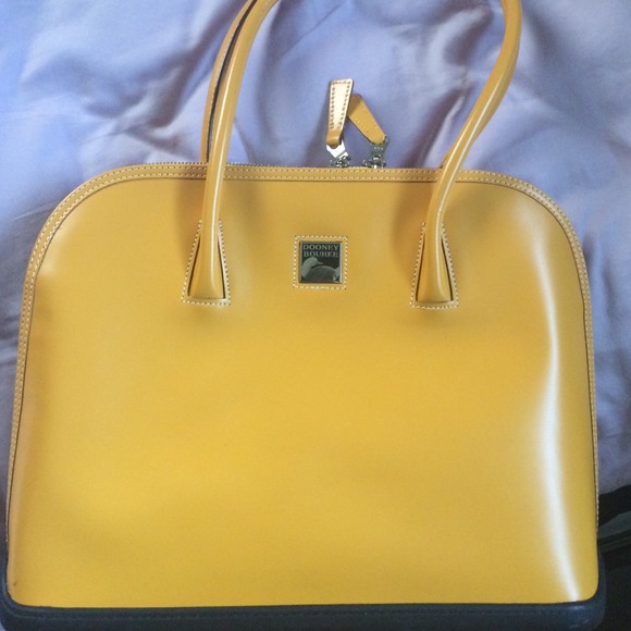 Dooney & Bourke puse