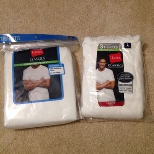 🚫SOLD🚫Hanes white shirts