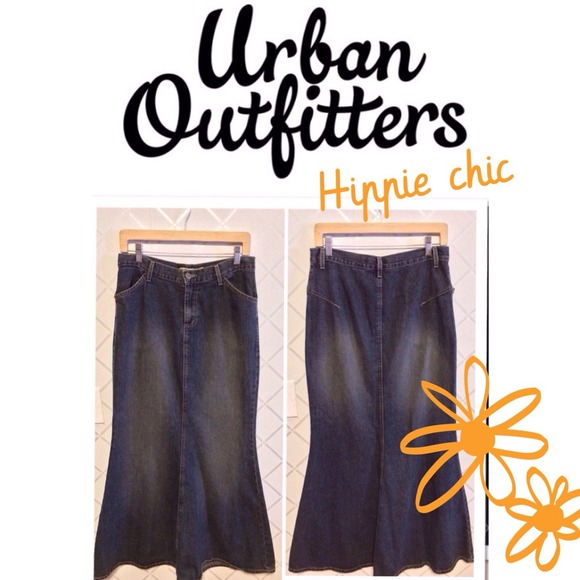 Urban Outfitters full length denim skirt 🌸