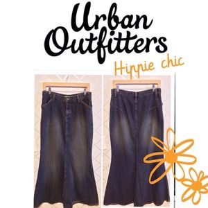 Urban Outfitters full length denim skirt 🌸