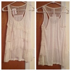 Lace ruffled tank