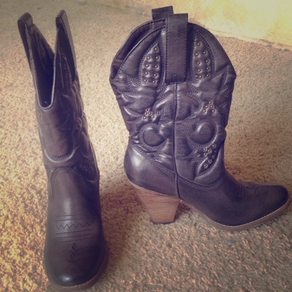 Brown Heel Boot