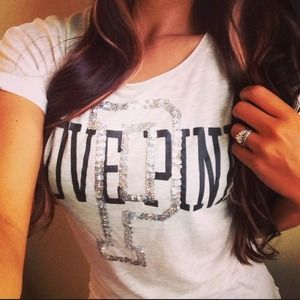 🚫SOLD🚫NEW Victorias Secret Bling Tee