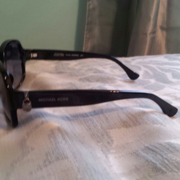 Authentic Michael kors sunglasses