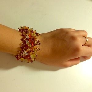 Vacation bracelet,free with $30 purchase in closet