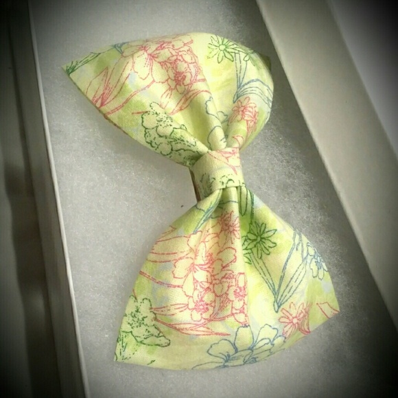 Beige Mixed Flower Hair Bow - Picture 1 of 2