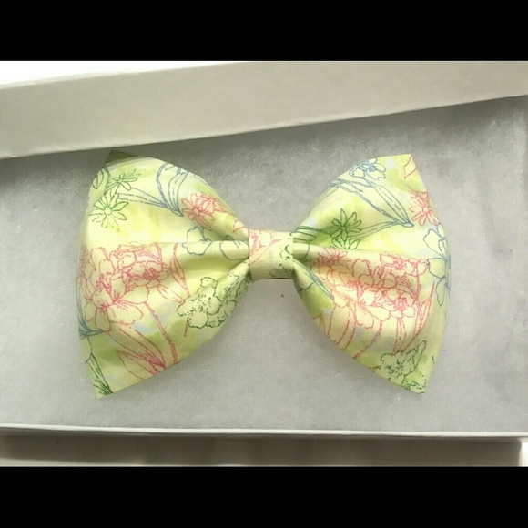 Beige Mixed Flower Hair Bow - Picture 2 of 2