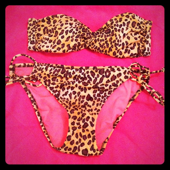 Victoria's Secret very sexy bikini!!!