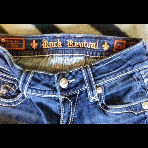 Rock Revival Jeans! - Picture 3 of 4