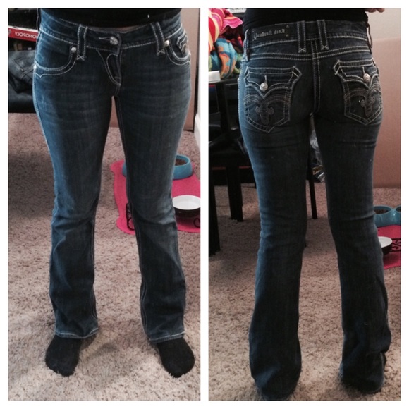 Rock Revival Jeans! - Picture 4 of 4