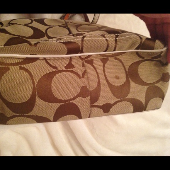 Authentic Coach - Picture 2 of 3