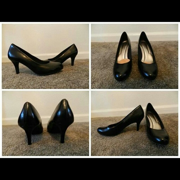 🚫SOLD🚫 Faux black leather shoes
