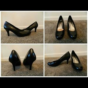 🚫SOLD🚫 Faux black leather shoes