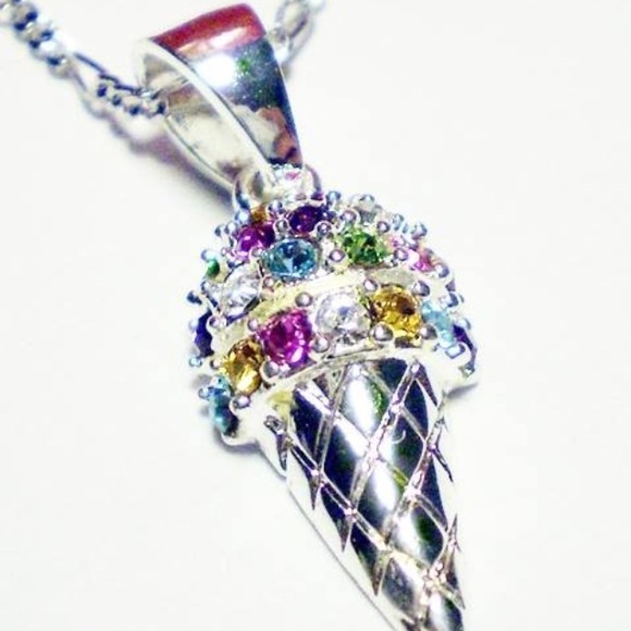 ✅✅New cute ice cream pendant