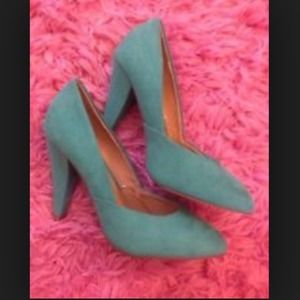 Turquoise suede heels!