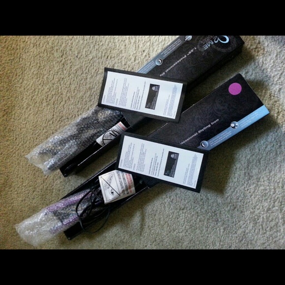 Styling Iron - Picture 2 of 3