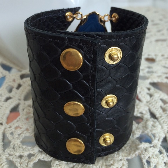 💙HOST PICK💙Leather Agate cuff - Picture 3 of 3
