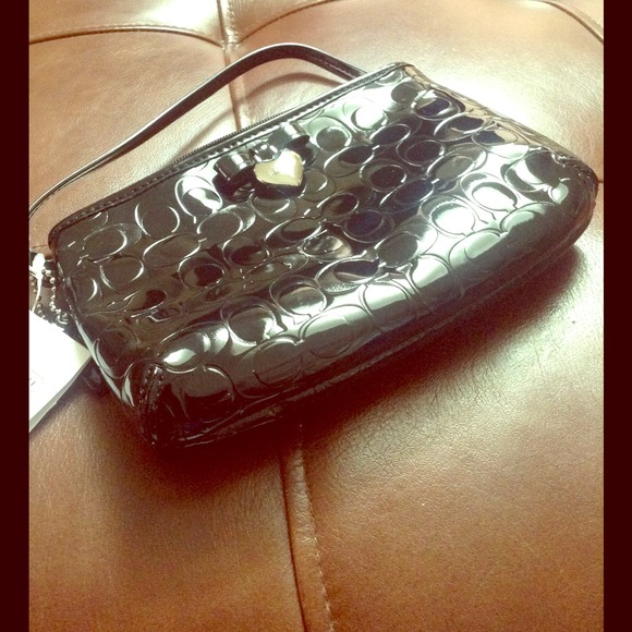 *RESERVED for Yeanne* Large COACH Zip Wristlet -