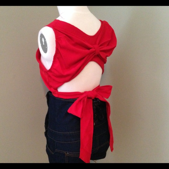 ‼️clearance sale‼️backless red crop top size S