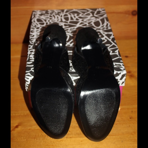 💢Shoes💢 - Picture 2 of 4