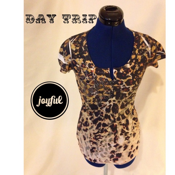 daytrip Tops - ❌SOLD IN BUNDLE❌Daytrip Top