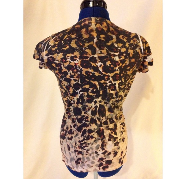 ❌SOLD IN BUNDLE❌Daytrip Top - Picture 2 of 3