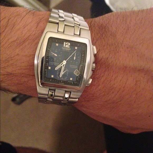 Authentic citizens Eco drive watch main image 4