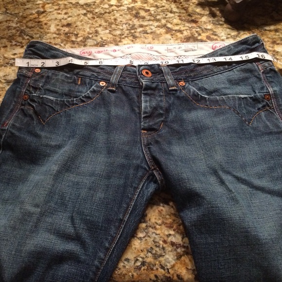 AG BERMUDA SHORTS - Picture 2 of 4