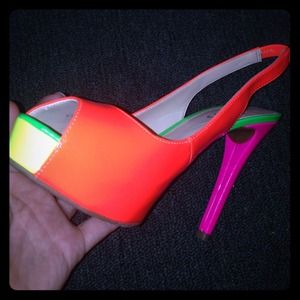 Guess high heals funky shoes