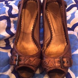 Jessica Simpson brown wedge