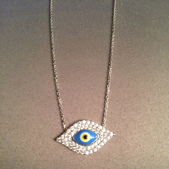 Hamsa necklace eye