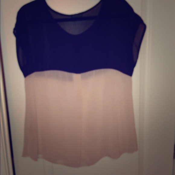 Two toned flowy top