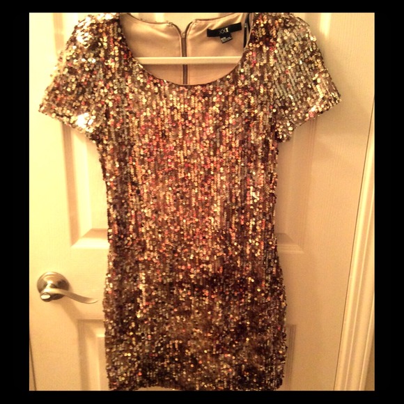 Sequin Dress with Short Sleeves