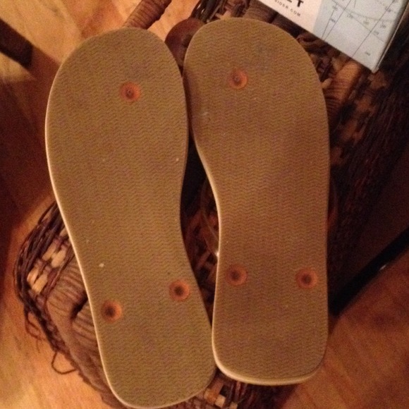 ❌SOLD IN BUNDLE❌☀️🌴SPERRY GET WET FLIP FLOPS🌴☀️ - Picture 2 of 3