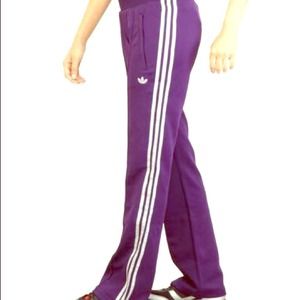 2 pairs of workout pants