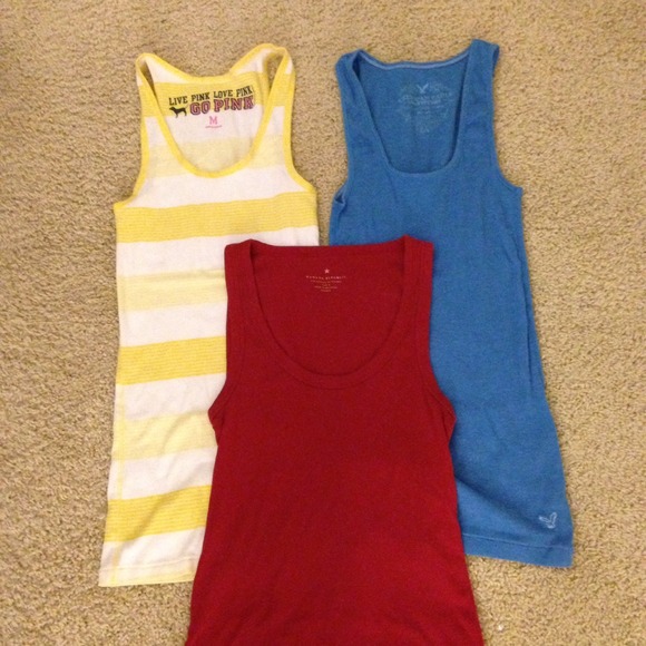 🚫Sold on EBay. Tank Top Bundle for sale!!