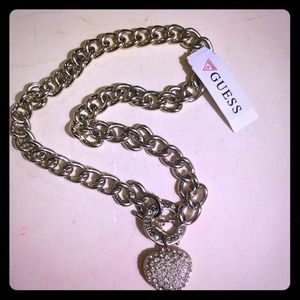 GUESS PAVE HEART NECKLACE