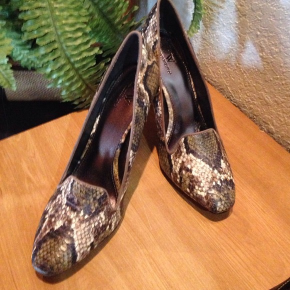 Brand new never worn! - Picture 2 of 2