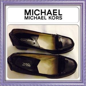 🎉HP 5/21🎉 MICHAEL Michael Kors Loafers