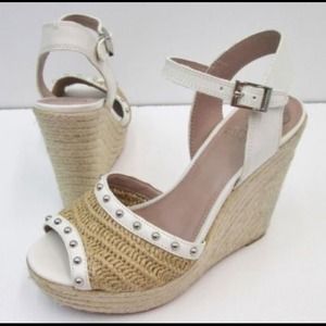Vince Camuto Wedges, size 8!