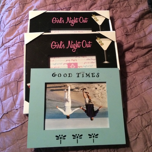Picture frames (2) - Picture 2 of 3