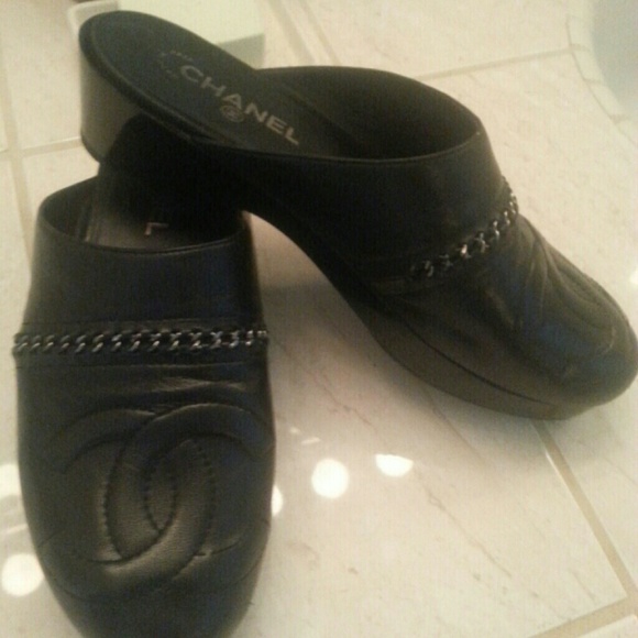 😀SOLD😀  CHANEL CLOG MULES