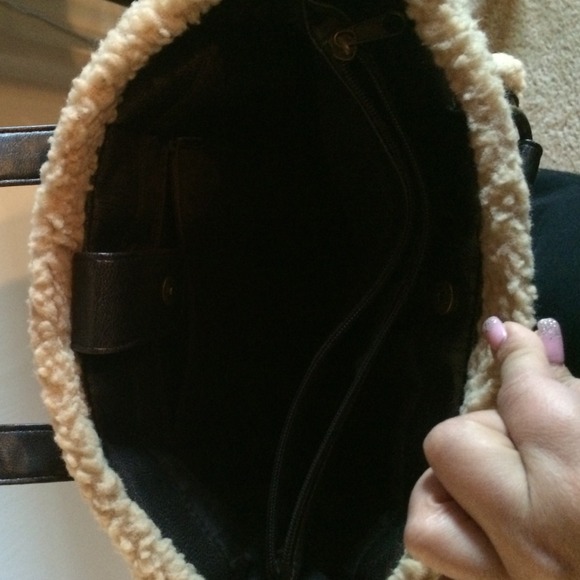 Handbag - Picture 2 of 3