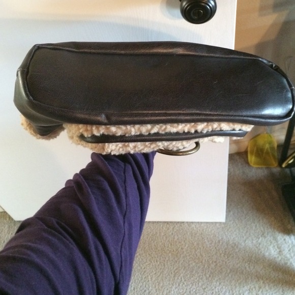 Handbag - Picture 3 of 3