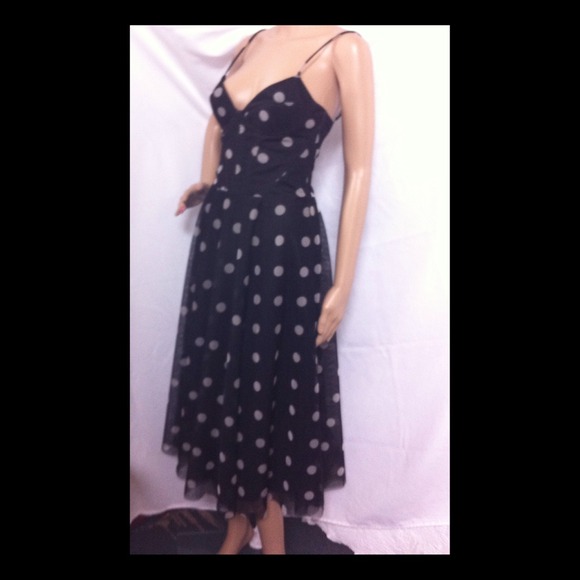 BCBGMaxAzria Dresses & Skirts - Retro BCBG Maxazria dress🌹💕2X Host Pick💕🌹
