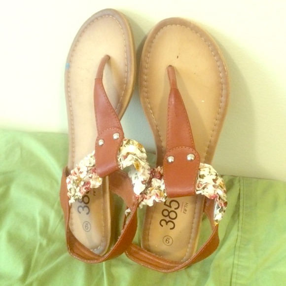 Sandals - Picture 1 of 1