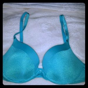 Victorias secret Bio-fit Demi uplift Bra.